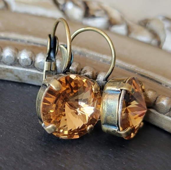 Austrian Crystal Earrings in Antique Brass - Picture 5 of 9
